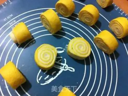Make Milky pumpkin double-coloured buns step 8