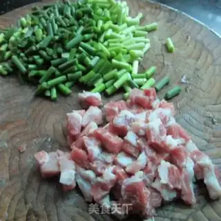 Make Garlic sashimi step 1
