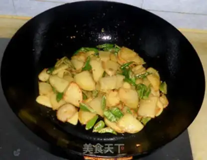 Make Dry pepper potato chips step 6