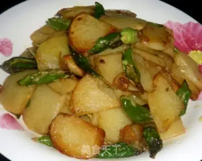 Make Dry pepper potato chips step 7