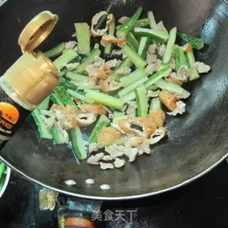 Make Pork oil tofu cucumber step 5