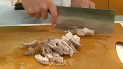 Make Pineapple to fry a pig step 3