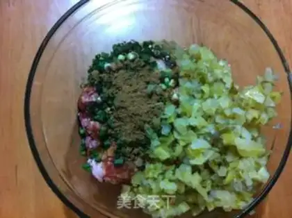 Make Squeeze meat mooncake step 1