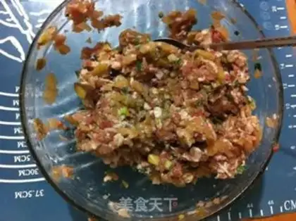 Make Squeeze meat mooncake step 2