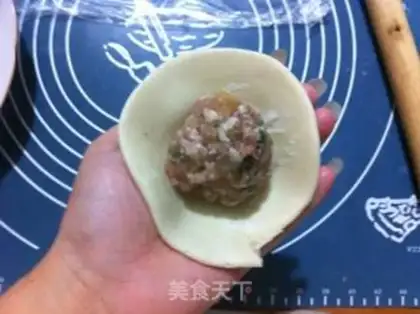 Make Squeeze meat mooncake step 19