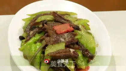 Make The beanfish fried the bitter melon step 3