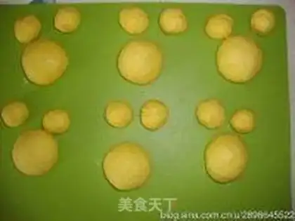 Make Bear bread step 12
