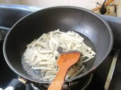 Make Garlic soy sauce step 2