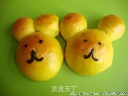 Make Bear bread step 17