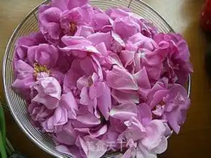 Make Homemade rose sauce step 1