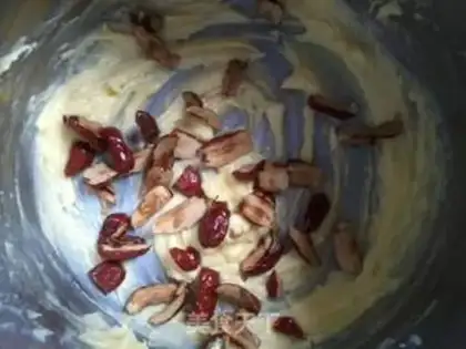Make Red-tree cookies step 4