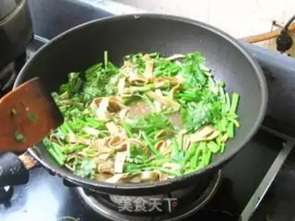 Make Garlic soy sauce step 6