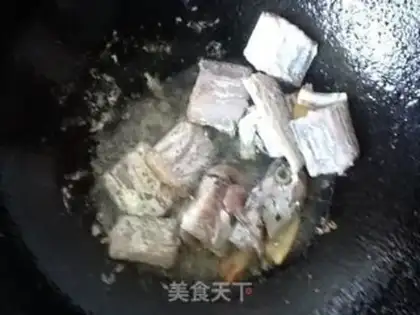 Make Jell-O fish step 2