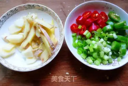 Make Sour soup, fat cow step 1
