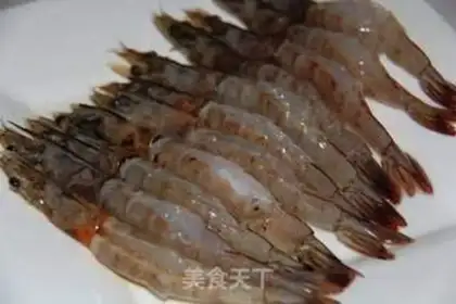 Make Garlic shrimp step 1