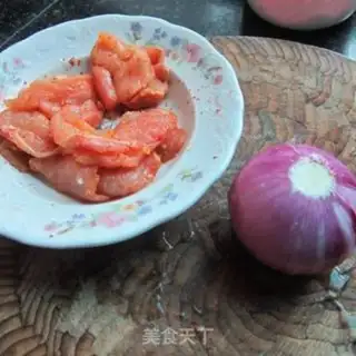 Make Onion fried meat step 0