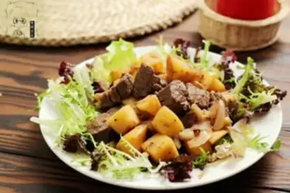 Make Black pepper apple beef step 17