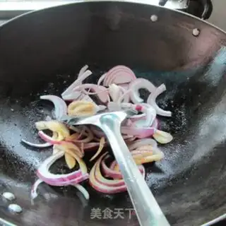 Make Onion fried meat step 4