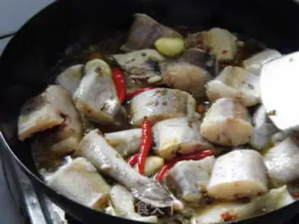 Make Garlic has burned the fish step 7