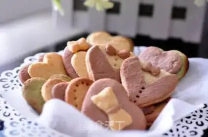 Make Love cookies step 11