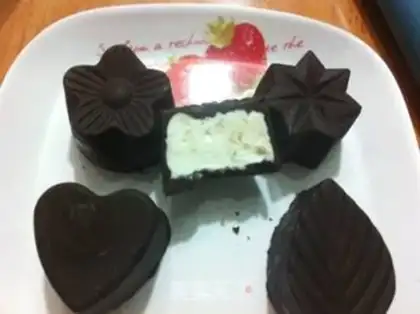 Make Ice cream mooncake step 8