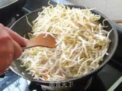 Make Sour green bean sprouts step 5