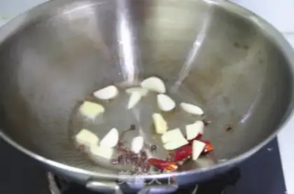 Make Red-hot potato chicken rice step 5