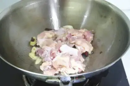 Make Red-hot potato chicken rice step 6