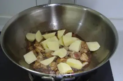 Make Red-hot potato chicken rice step 8