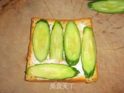 Make Simple sandwiches step 7