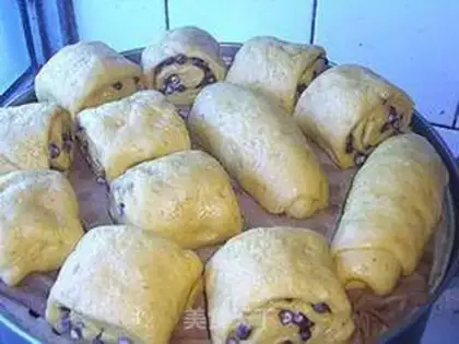 Make Pumpkin bean buns step 7