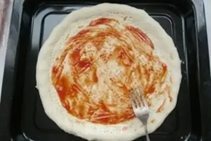 Make Bacon ham pizza step 4