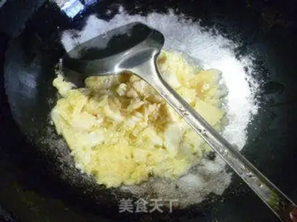 Make Eggs and tomatoes and broccoli step 6