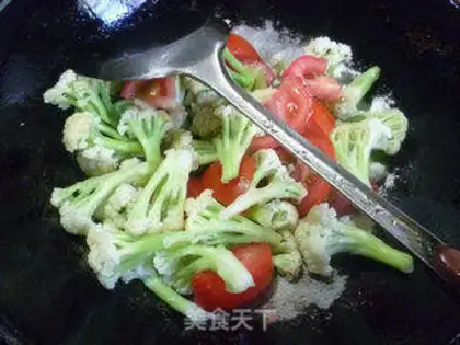 Make Eggs and tomatoes and broccoli step 8