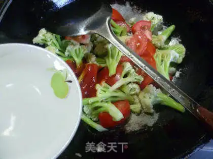 Make Eggs and tomatoes and broccoli step 10