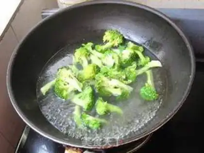 Make Orchid with carrots step 3