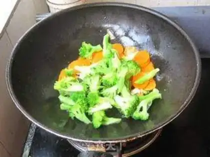 Make Orchid with carrots step 5