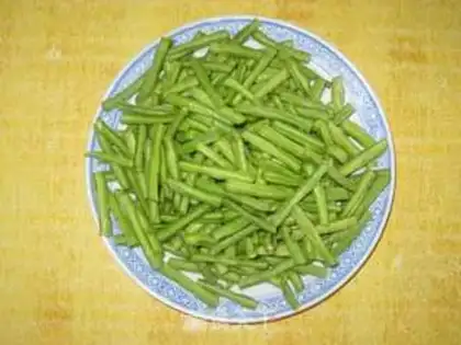 Make Pepper choppers and beans step 1