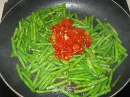 Make Pepper choppers and beans step 4