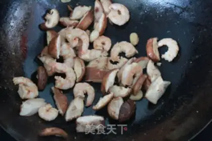 Make Dutch mushroom shrimp step 2