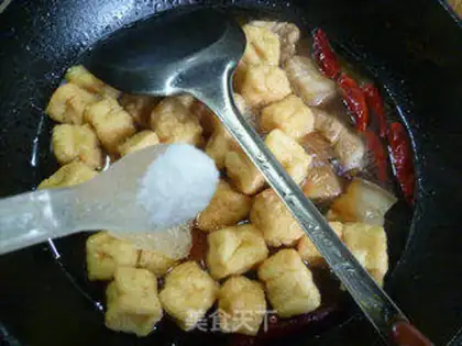 Make The soy bean curds burn the meat step 8
