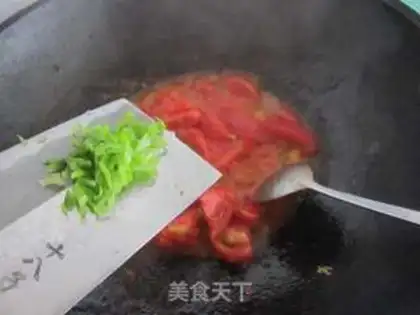 Make Potato pepper fried eggs step 9