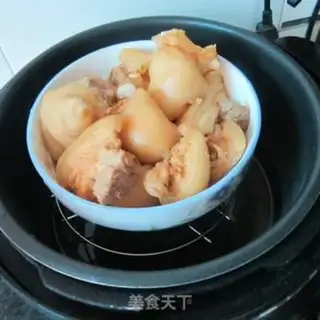 Make Garlic steamed pig hoof step 5