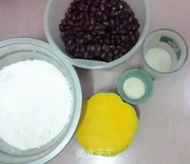 Make Pumpkin red bean roll step 0