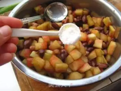 Make Watermelon with peanuts step 3