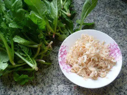 Make Shrimp hides and radish step 0