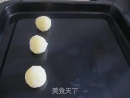 Make Round mashed potatoes step 3