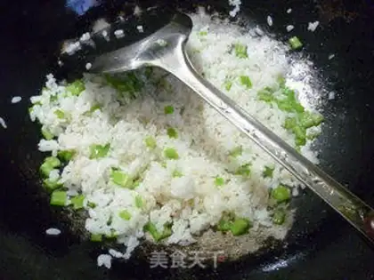 Make Crab willow fried rice step 7