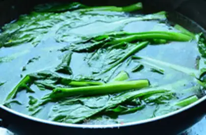 Make Spicy pony gravy step 1