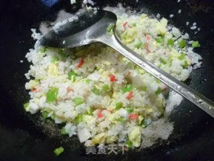 Make Crab willow fried rice step 8